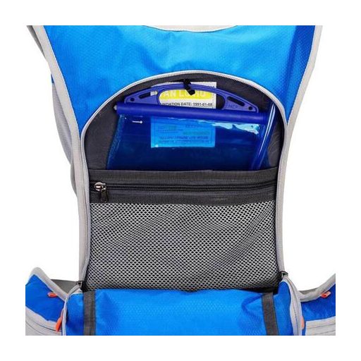 Kék színű, országúti futóhátizsák, 15 l-es űrtartalommal
