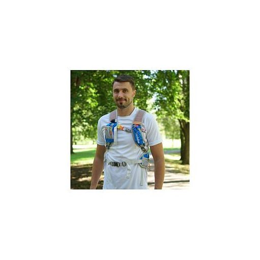 Kék színű, országúti futóhátizsák, 15 l-es űrtartalommal