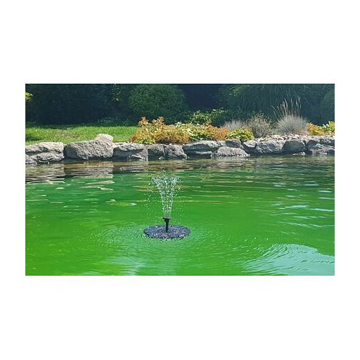 Udvari napelemes szökőkút fekete színben